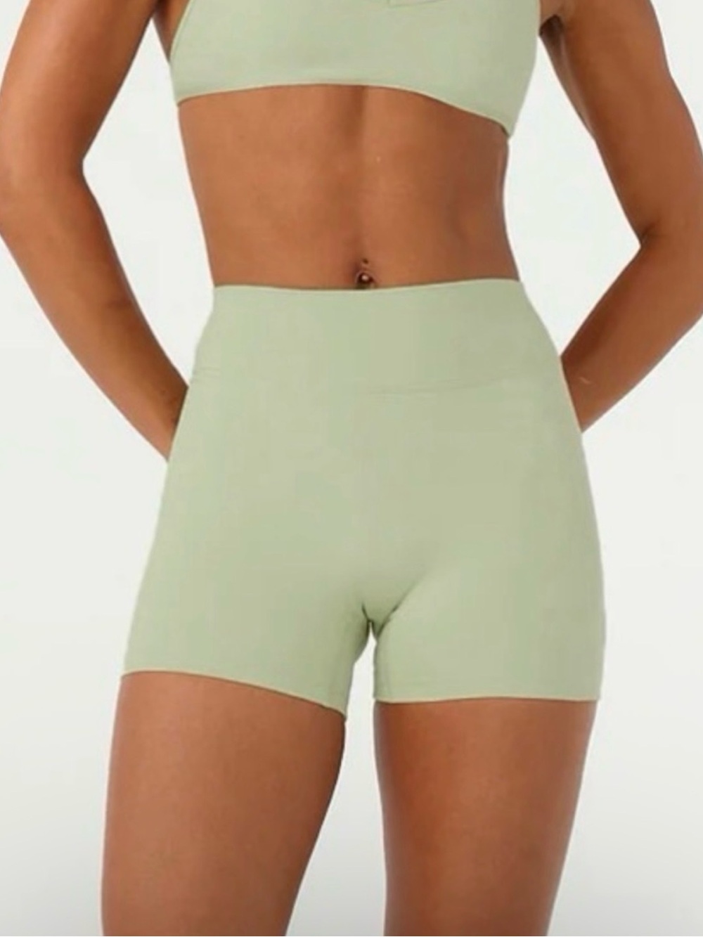 NWT CSB Matcha invisible scrunch 4” shorts
